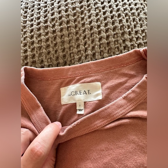 THE GREAT ruffle bottom t-shirt - Picture 2 of 4